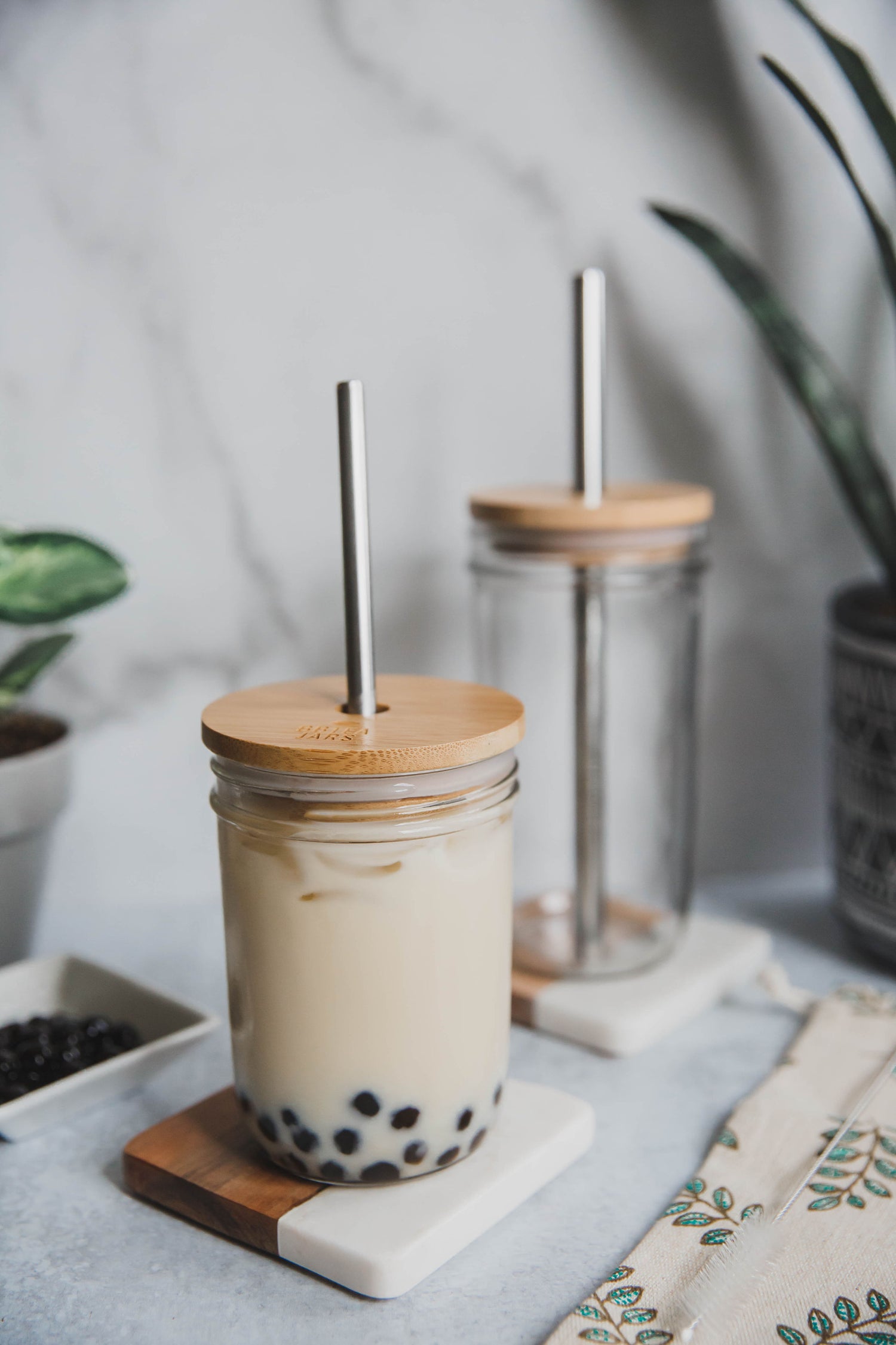 Reusable Boba Cup Bubble Tea Cup , 18oz Wide Mason Jar with Bamboo Lid and Straw Glass Smoothie Cups Travel Tumbler for Iced Coffee Large Pearl Juices
